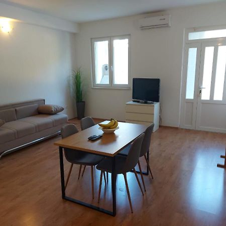 Apartments Neva Makarska Exterior photo